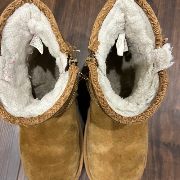 Koolaburra by ugg size 2 - Picture 3 of 6